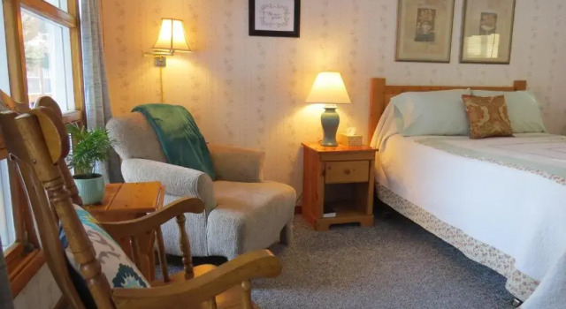 The Pines Country Inn, Varaa Hotelli  