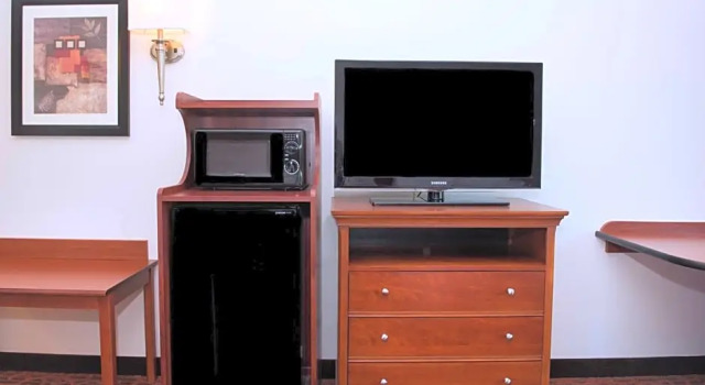 Люкс Standard Hampton Inn & Suites Pittsburgh-Meadow Lands