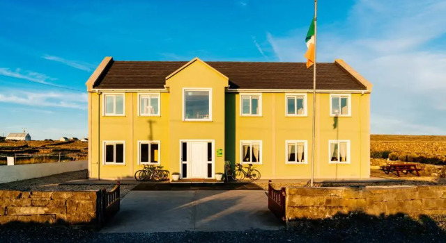 Aran Walkers Lodge (Adults Only), Book Hotel Hoteller i Inis Mor med parkering, Parkering