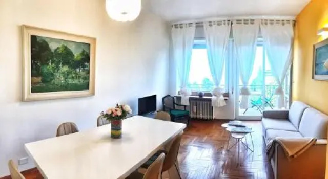 Bella, Prenota Appartamento Stresa 