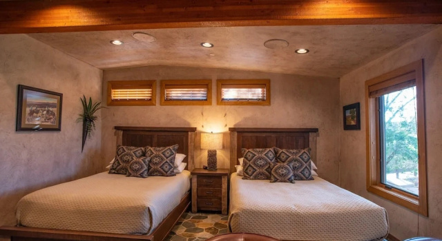 Коттедж с 2 комнатами Cougar Ridge Resort