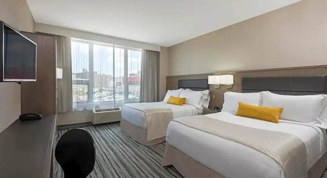 Mobility/Hearing Access  номер Premium Wyndham Garden Laguardia South