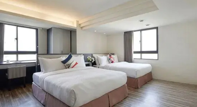 Ekonomiczny czteroosobowy pokój Taichung Saint Hotel