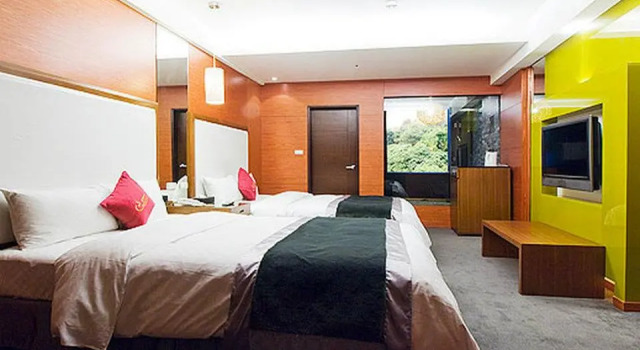 Люкс Superior Golden Hot Spring Hotel