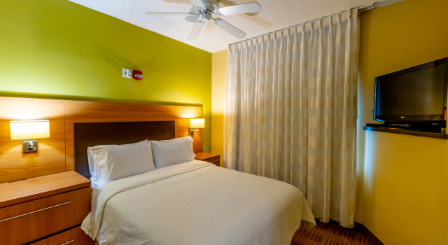 Candlewood Suites Bedford Fort Worth by IHG