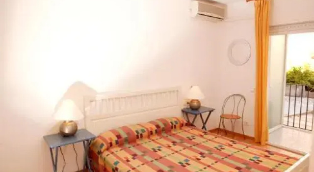 Hola Sitges Apartments, Забронировать Апартаменты/квартира Отели Ситжес с парковкой, рядом с Церковь Св. Варфоломея и Св. Текли, Парковка