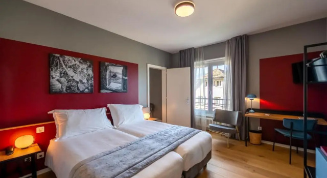 Семейный номер Standard с видом на озеро Châtonneyre Hotel & Restaurant