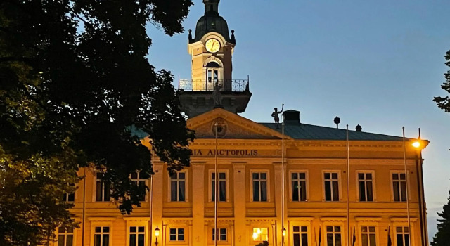 PikkuParlamentti, Book Hotel Pori 