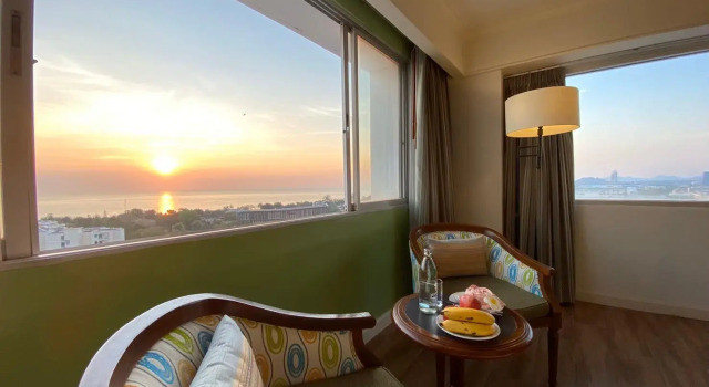 Номер Deluxe Hua Hin Grand Hotel and Plaza