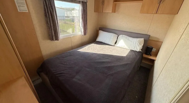 Seaside Caravan Sleeps 5 - Decking, Parking, Pets