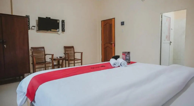 Двухместный номер Standard RedDoorz near Ringroad City Walks Medan