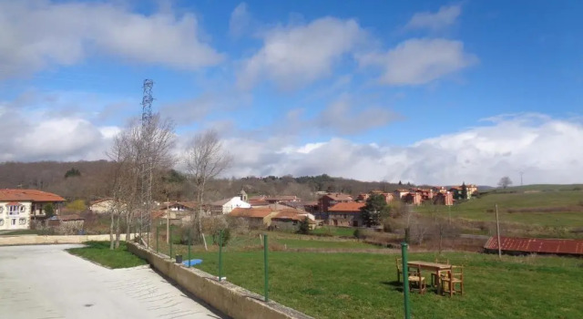 Кровать в общем номере Albergue Cilleruelo de Bezana