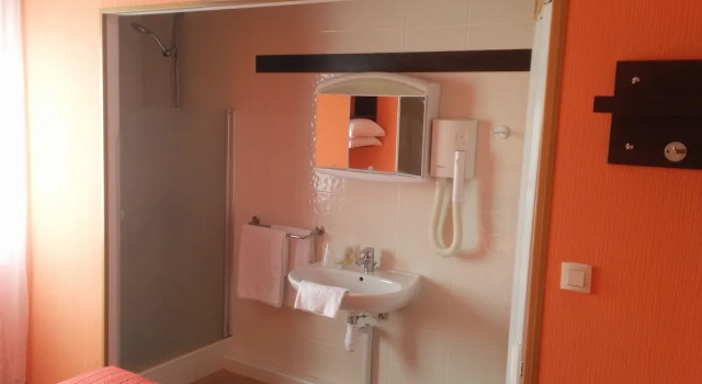 Двухместный номер Standard Hôtel Les Rosiers