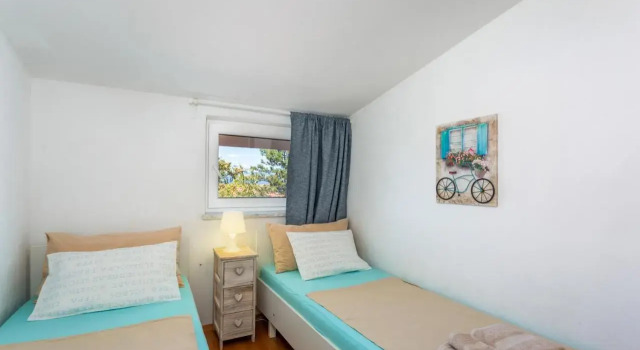 Apartments Tamaris, Prenota Appartamento Hotel a Isole Quarnerine con parcheggio, Parcheggio