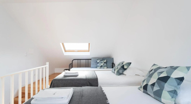 FLH Mouraria Charming Flat III, Забронировать Отель Лиссабон Эстремадура, рядом с Money Museum