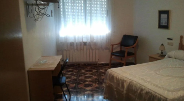 Hostal Jaufil, Varaa Hotelli Zujar Granada