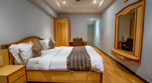 Hotel JMC Group, Rezervovat Hotel Hotely v Gujarat s parkováním, Parkování