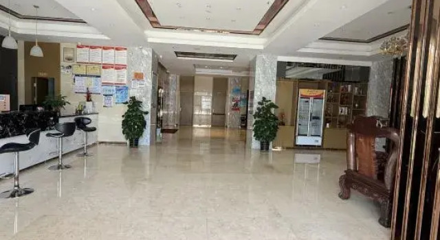 Jingjiang Holiday Hotel