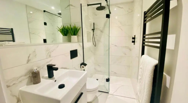 Апартаменты 10 Bootham House - luxury city centre apartment with free parking for one car