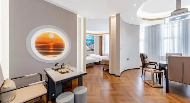 Люкс Luxury Ordos Yellow River·Sunshine Hotel (Yinken Park Branch, Dalate Banner)
