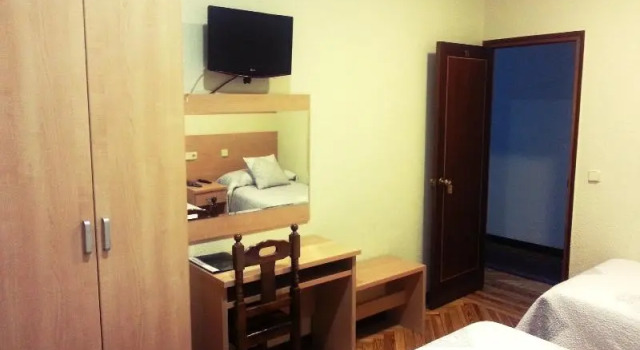 Четырёхместный номер Standard Hostal Avenida