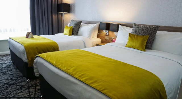 Четырёхместный номер Standard Crowne Plaza Liverpool City Centre by IHG