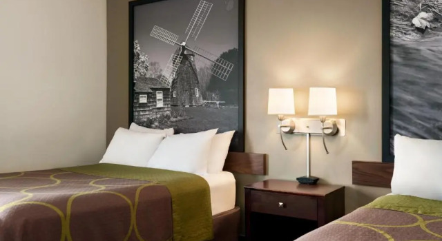 Четырёхместный номер Standard Super 8 by Wyndham Liverpool/Syracuse North Airport