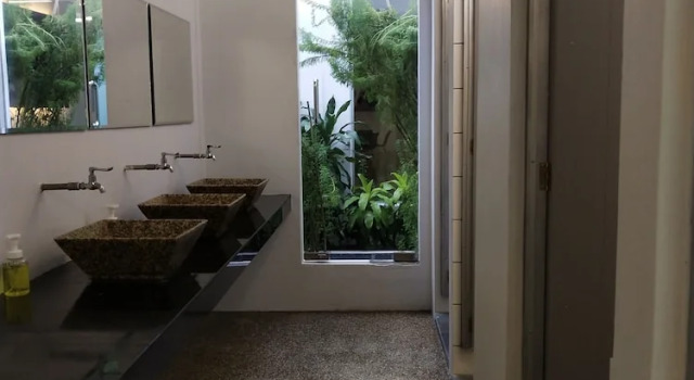 Четырёхместный номер Deluxe Beds In Garden Hostel