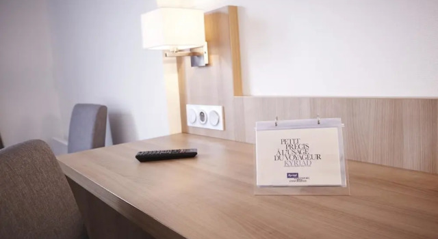 Номер Superior Kyriad Hotel Laval