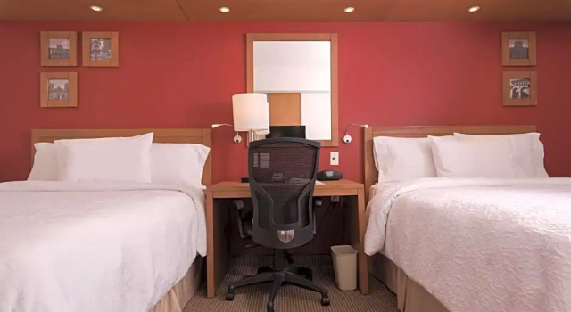 Полулюкс Standard Hampton by Hilton Guadalajara Expo