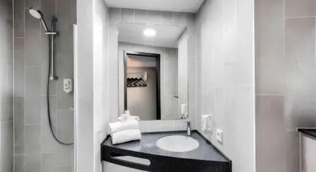 Номер Premium B&B Hotel Salzburg-Nord