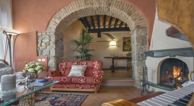Magnificent Villa in the Countryside Near Pistoia Pool Airco Bbq-villa Lucente