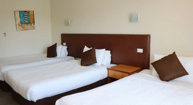 Boulevard Hotel