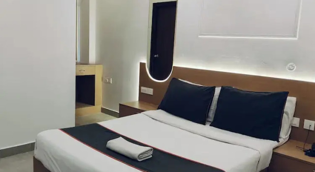 The Cinco Primera, Rezerwuj Hotel Hajdarabad 