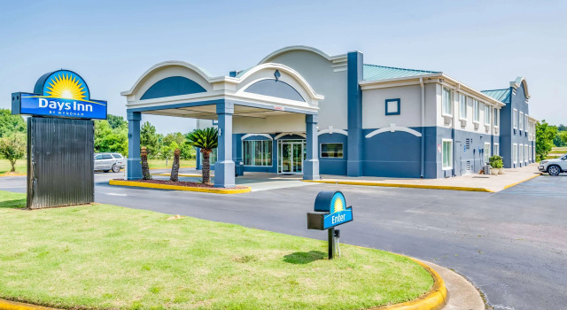 Days Inn by Wyndham Coliseum Montgomery AL, Prenota Hotel Hotel a Alabama con piscina, Piscina