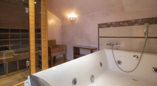Номер Standard с балконом Residence Villa il Casale - appartamenti wellness, piscina e SPA