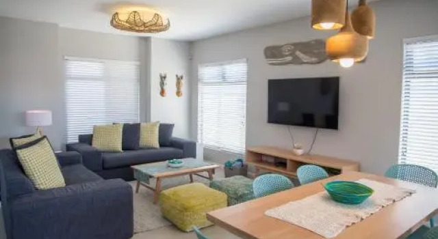 Turmalin Cottage Unit 1, Book Vacation Home Hotels in Swakopmund with a Pool, Swimming Pool