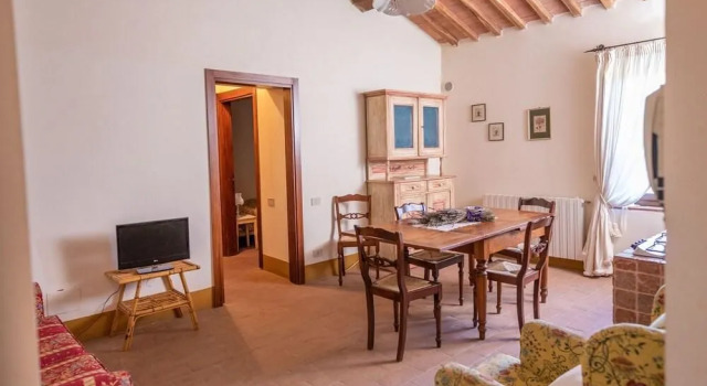 Traditional Apartment in Rapolano Terme with Swimming Pool, Book Apartment Rapolano Terme Crete Senesi