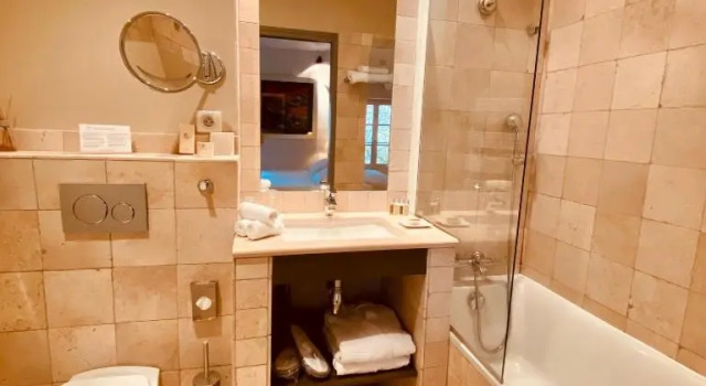 Номер Comfort La Bastide de Boulbon