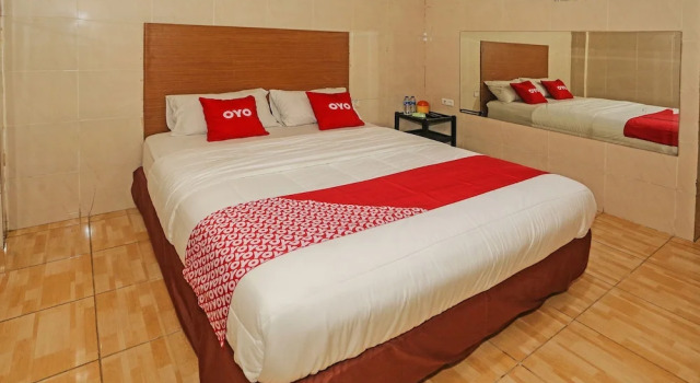 Suite Super OYO 92674 Hotel Ciputat