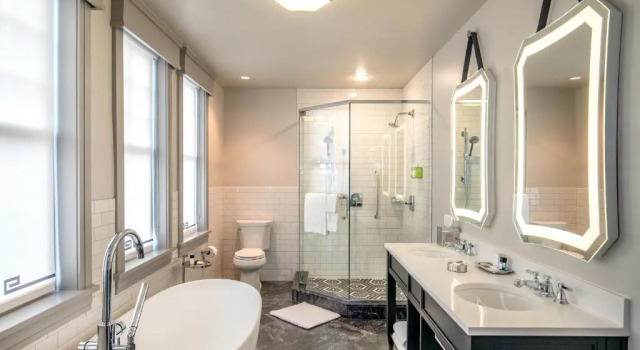Двухместный номер Premium The Virginian Lynchburg, Curio Collection By Hilton