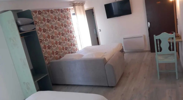 Семейный номер Standard CitHotel Le Montreal