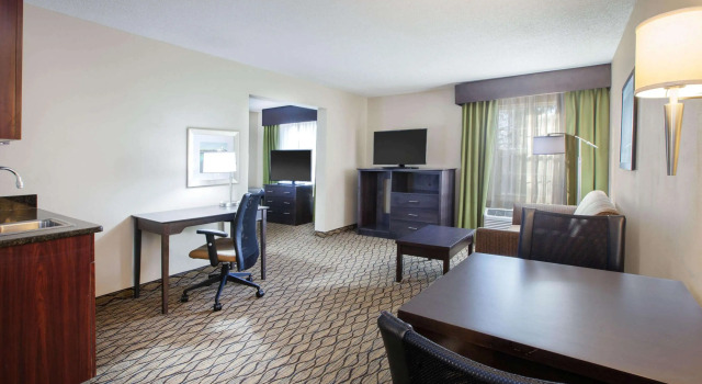 Wingate by Wyndham Roseville/Detroit