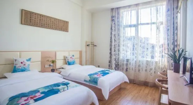 Люкс с 4 комнатами с балконом и с красивым видом из окна Meizhou Island Liyuan Shudao Homestay