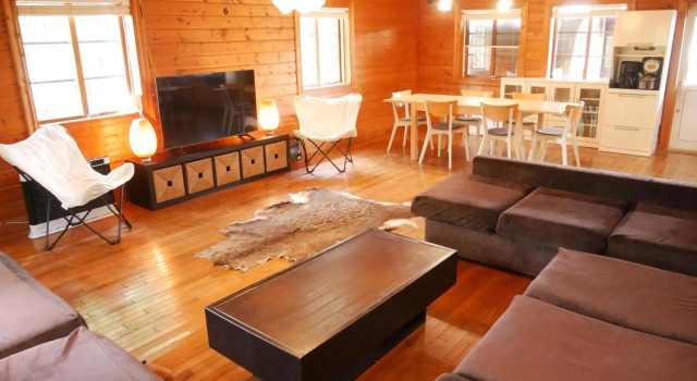 Niseko Forest Villa - Cottage with Sauna and Golf, Varaa Lomakoti Hotellit Hokkaido pysäköinnillä, Pysäköinti