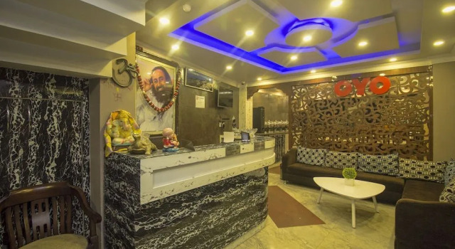 OYO 24810 Silver Crescent