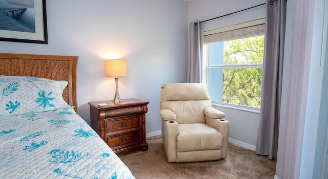 10-202 Ocean Walk - 2 Br Home, Забронировать Дом для отпуска Виллы Нью-Смирна-Бич, рядом с Пляж Нью-Смирна-Таун, Вилла