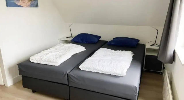 Коттедж Holiday Home With Pet-friendly Garden