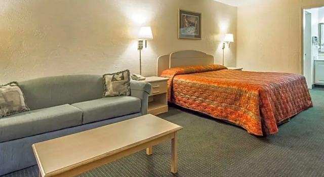 Номер Standard Rodeway Inn Gainesville - University Area