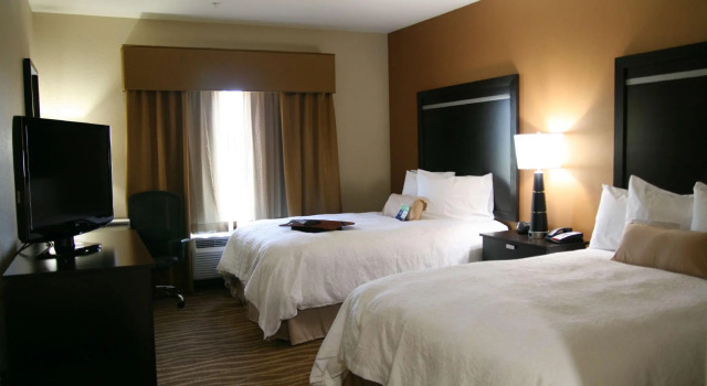 Четырёхместный номер Standard Hampton Inn & Suites Cleburne